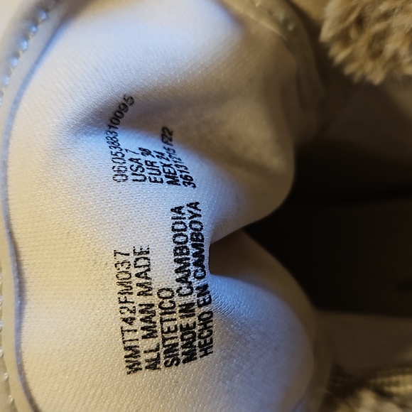 Boots Time and Tru boots with fur around  ankle - Picture 7 of 8